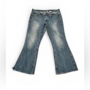 Silver Jeans Classic Blue Flared Women Jeans with Split Hems 39”waist 30” Inseam